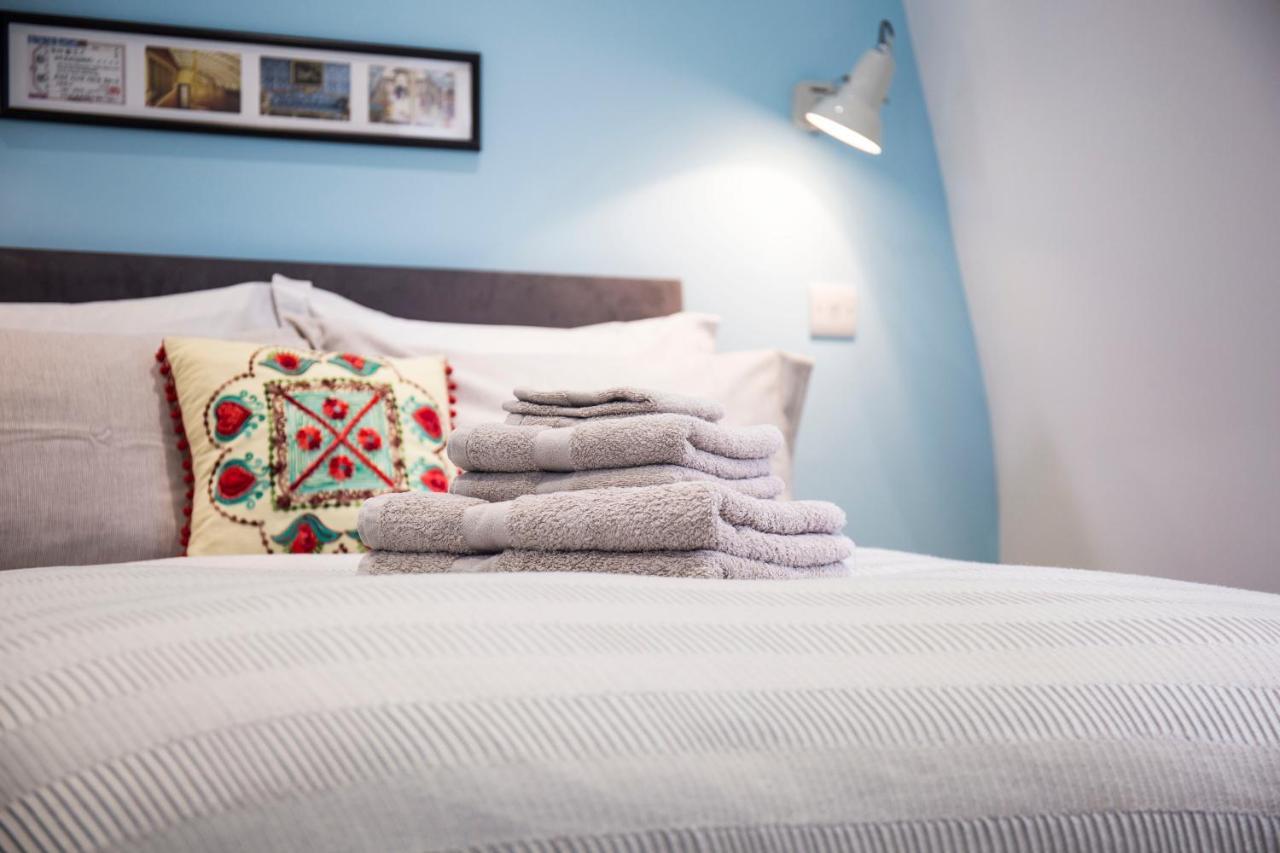 Luxury Bed Just Off The Canal Hotel Londen Buitenkant foto